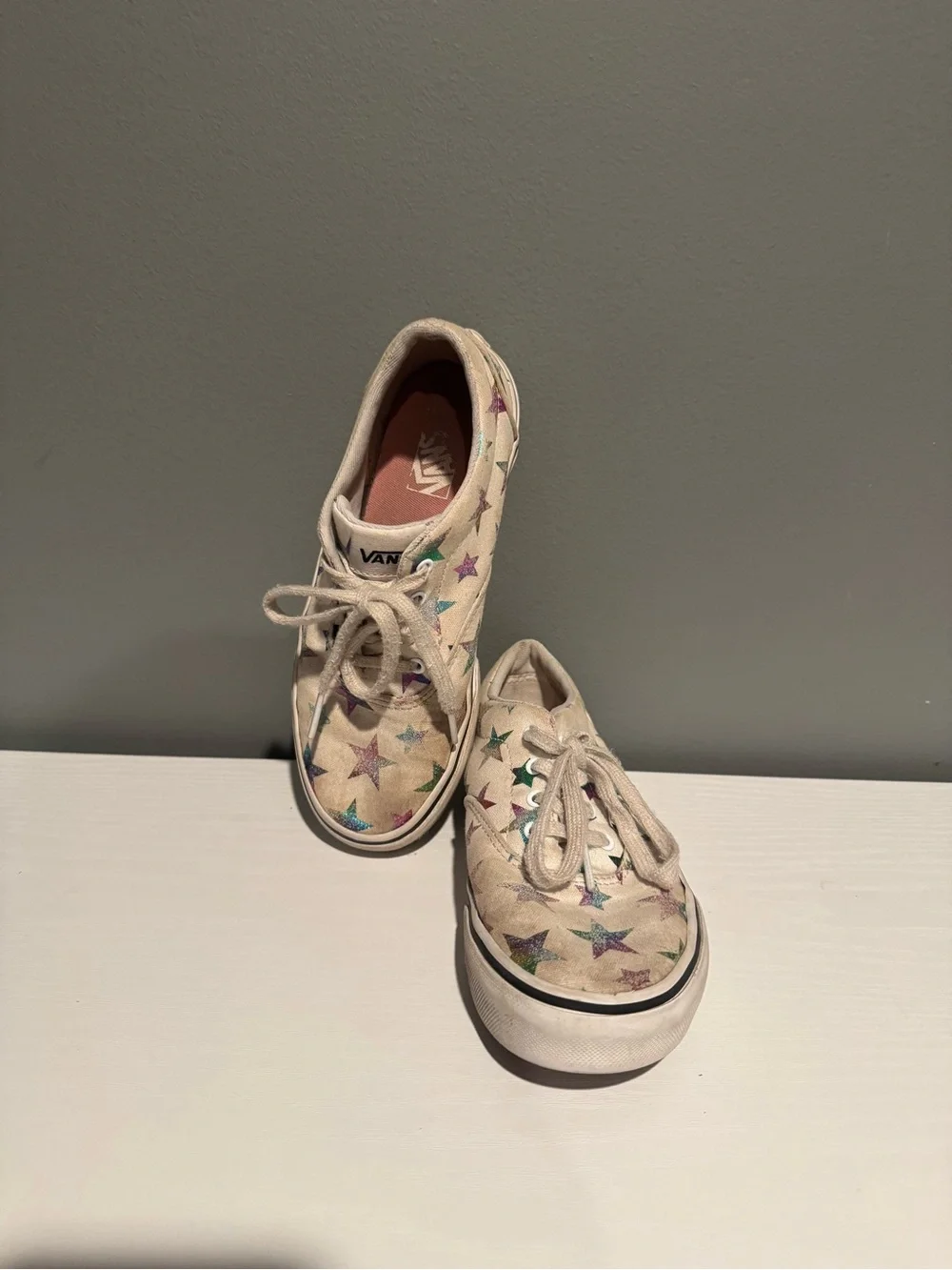 Vans Kids Canvas Sneakers in Cream with Multicolor Stars